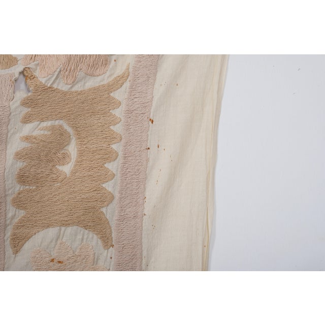 Vintage Suzani Table Cover - Pink Tan Tribal Embroidery - Ethnic Tribal Bukhara Textile - Boho Home Decor 4'7"" x 5'1""...