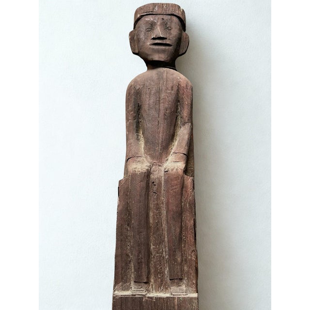 1960s Vintage Dayak Hampatong Guardian Figure - Indonesian Tribal Ancestor Sculpture, Borneo Ironwood 30.25" For Sale - Image 5 of 13