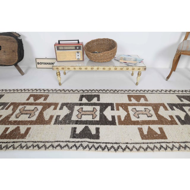 Boho Chic Vintage Turkish Oushak Handmade Wool Cotton White Runner For Sale - Image 3 of 11
