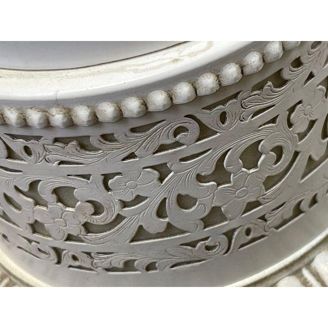 Vintage Capodimonte‑Style Porcelain Figural Lamp With Illuminated Pierced Base For Sale - Image 4 of 8