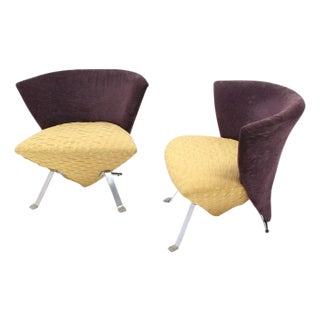 Pair of Saporiti Italian Mid Century Modern Fan Back Two Tone Lounge Chairs MINT For Sale