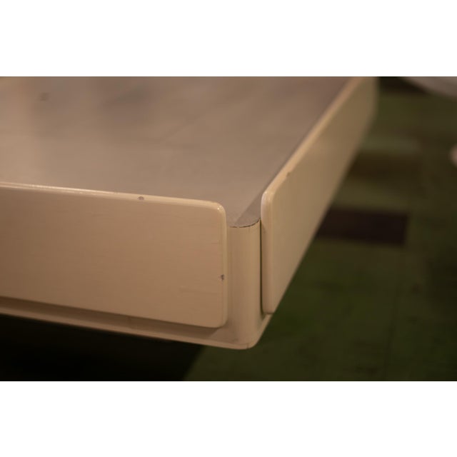 White Caori Coffee Table by Vico Magistretti for Gavina, 1960 For Sale - Image 6 of 8