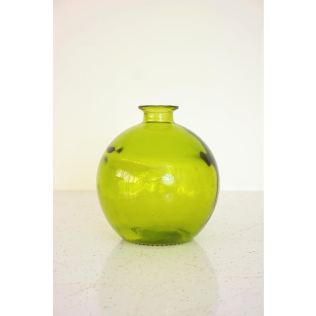 1980s Mediterranean Style Spanish Handblown Green Recycled Glass Bottle For Sale - Image 5 of 5