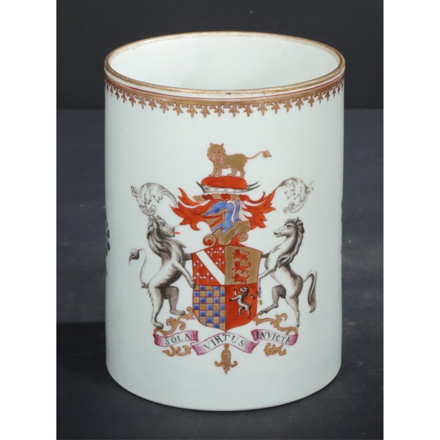 Chinoiserie Very Large Antique 18th Century Chinese Export Porcelain Armorial Tankard Mug With the Coat of Arms of the Duke of Norfolk For Sale - Image 3 of 8
