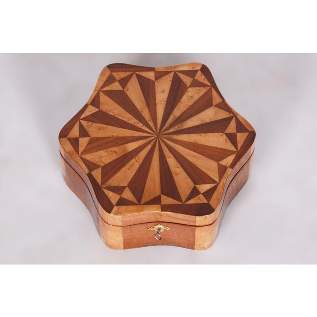 Brown Art Deco Jewelry Box in Walnut and Maple, Czech, 1920s For Sale - Image 8 of 13