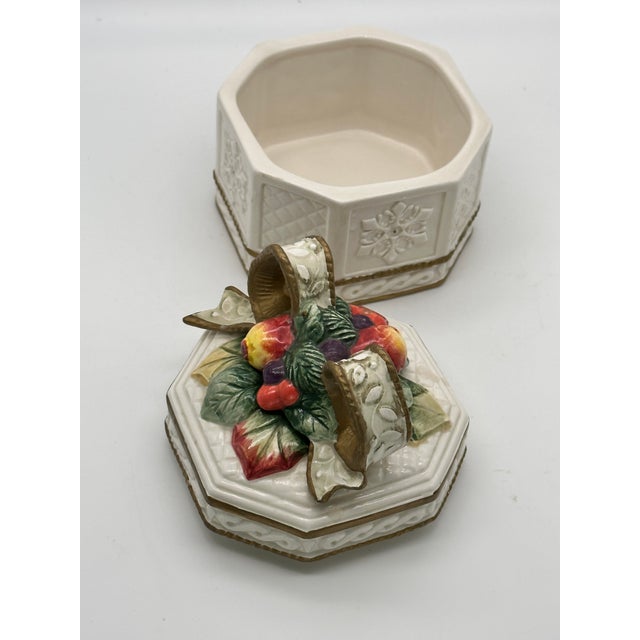 Fitz and Floyd Vintage Trompe L’Oeil Fitz & Floyd "Snowy Winter" Christmas Present Box For Sale - Image 4 of 6