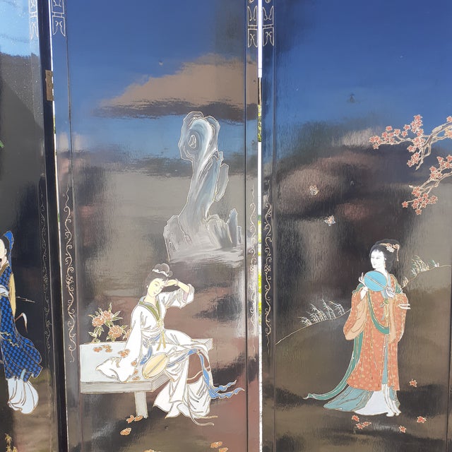Wood Vintage Chinese Black Lacquer 4-Panel Folding Screen, Hand-Painted Chinoiserie Room Divider For Sale - Image 7 of 10