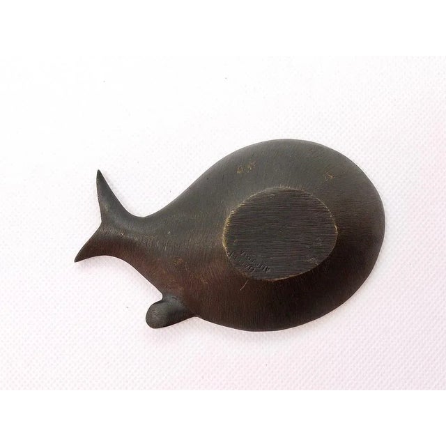 Metal Mid-Century Fish Ashtray in Brass by Walter Bosse for Hertha Baller, 1950s For Sale - Image 7 of 9