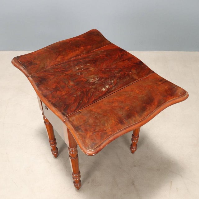 Antique Worktable in Mahogany Veneer, Italy, 19th Century For Sale - Image 9 of 12