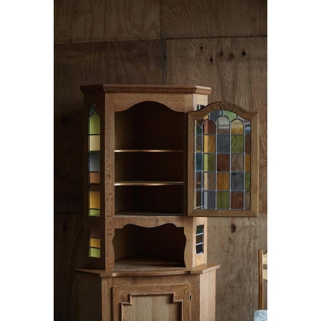 1940s Mid-Century Danish Oak Corner Cabinet with Leaded Stained Glass, 1940s For Sale - Image 5 of 12