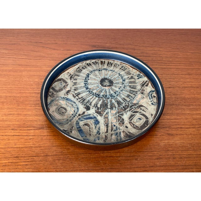 Mid-Century Modern Danish Porcelain Baca Series Bowl by Nils Thorsson for Royal Copenhagen, 1960s For Sale - Image 14 of 17