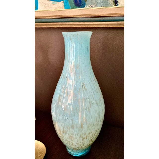 Vintage 1970s–1980s Murano-Style Handblown Art Glass Vase, 21" Tall Blue With Gold Silver Flecks For Sale - Image 11 of 18