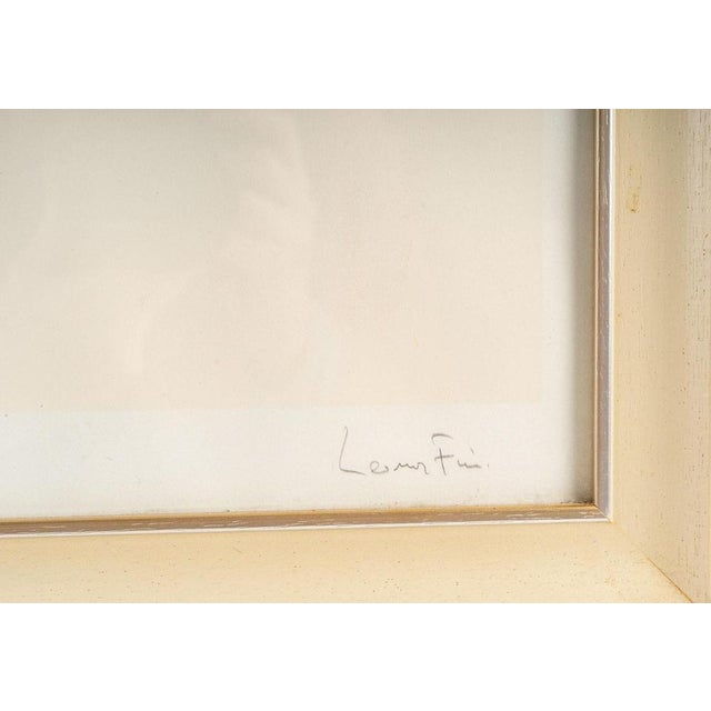Lithograph by leonor fini, framed and numbered, 179/275 measures: h: 65.5 cm, w: 48.5 cm, d: 2.5 cm. This piece is...