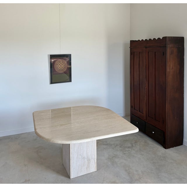 Cream Minimalist Postmodern "Teardrop" Travertine Marble Dining Table Fluted Carved Base (Italy) For Sale - Image 8 of 16
