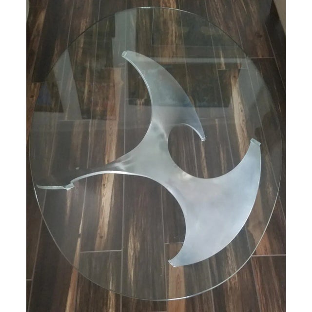 Mid-Century Modern 1960s Vintage Coffee Table Glass Aluminum Propeller Knut Hesterberg for Ronald Schmitt Mid Century Modern For Sale - Image 3 of 9
