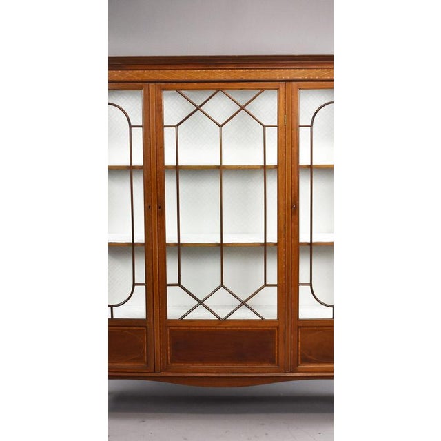 Edwardian Mahogany Inlaid Display Cabinet, 1910 For Sale - Image 3 of 13