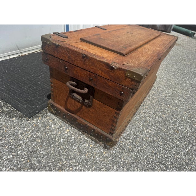 Antique Late 19th Century Pine Tool Chest / Strong Box With Hand-Cut Dovetails & Iron Hardware For Sale In Philadelphia - Image 6 of 12