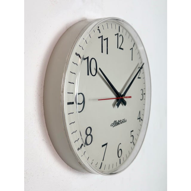 Industrial Vintage Office Wall Clock from Elektročas, 1990s For Sale - Image 3 of 18