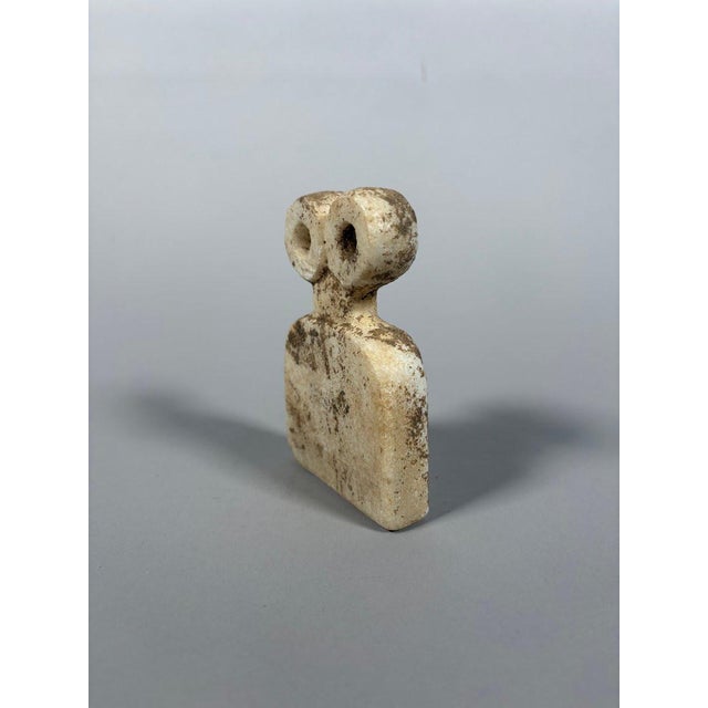 Stone Tell Brak calcite Bell Beaker idol "with eyes". - 11 cm Archaeology For Sale - Image 7 of 8