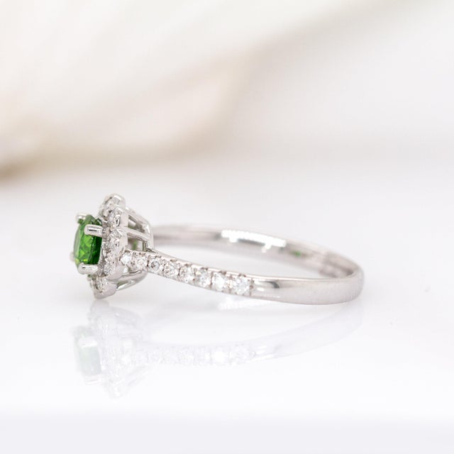 2020s Round Demantoid Garnet and Natural Diamond Ring in Solid 14k White Gold, Size 6.75 For Sale - Image 5 of 7
