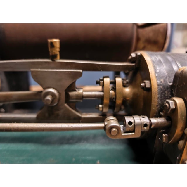 French Steam Engine in Copper and Cast Iron For Sale - Image 14 of 18