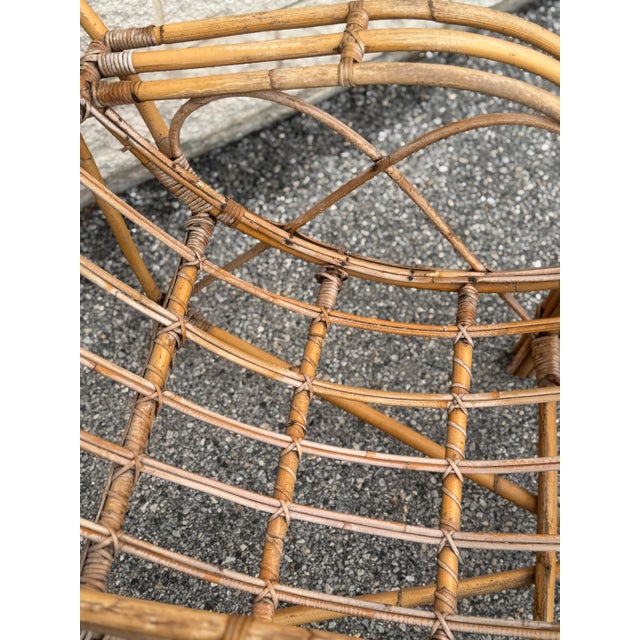 Vintage 1970s Coastal Modern Italian Rattan Chaise Lounge For Sale - Image 11 of 12