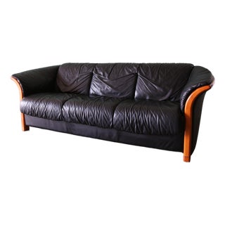 1980s Ekornes Stressless "Manhattan" Norway Teak and Black Leather Sofa Couch Danish Modern For Sale