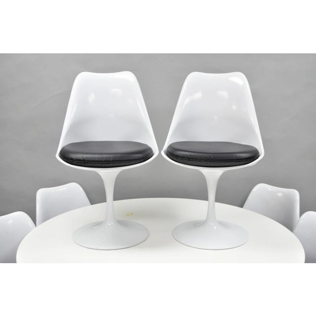 Pre-Owned Contemporary Modern Tulip Style Dining Set by Starway, China. Set includes (6) swivel dining chairs with black...