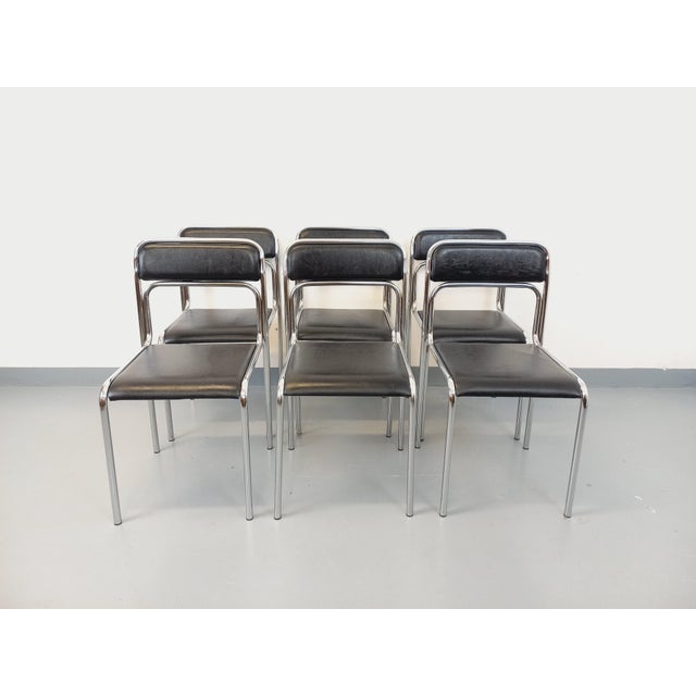 Mid-Century Modern Vintage Italian Stackable Chairs in Chromed Metal and Black Imitation Leather, 1970s, Set of 6 For Sale - Image 3 of 18