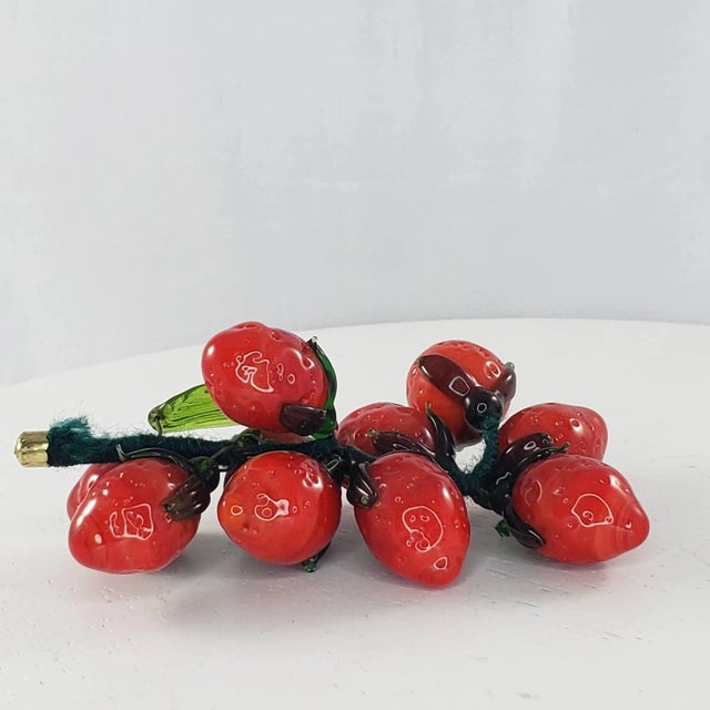 Figurative Vintage Miniature Blown Art Glass Strawberry Bunch Vine Faux Fruit For Sale - Image 3 of 8