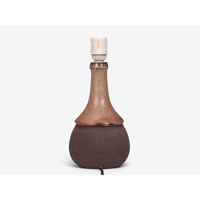 Danish Modern, Sculptural Table Lamp, Brown Glazed Stoneware, Denmark, 1960s For Sale - Image 9 of 11