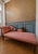Victorian Walnut Chaise Longue / Daybed with Original Upholstery & Horsehair – c. 1880–1900 An elegant and authentic late...