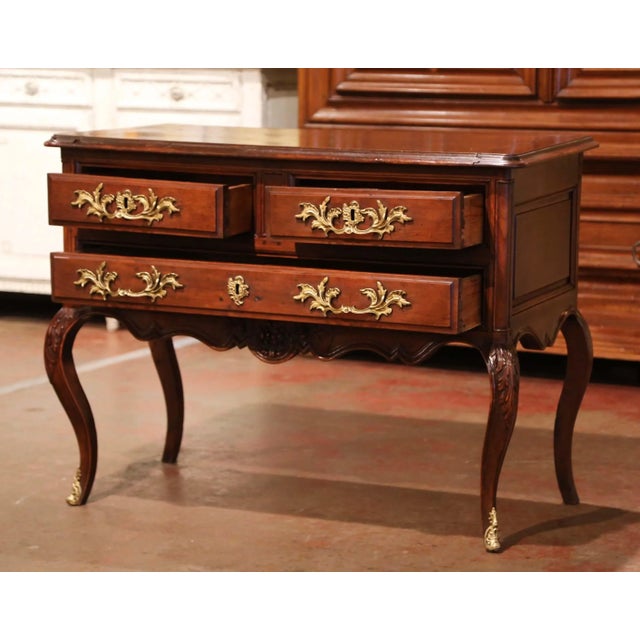 Wood 18th Century French Louis XV Carved Walnut Chest of Drawers From Provence For Sale - Image 7 of 12