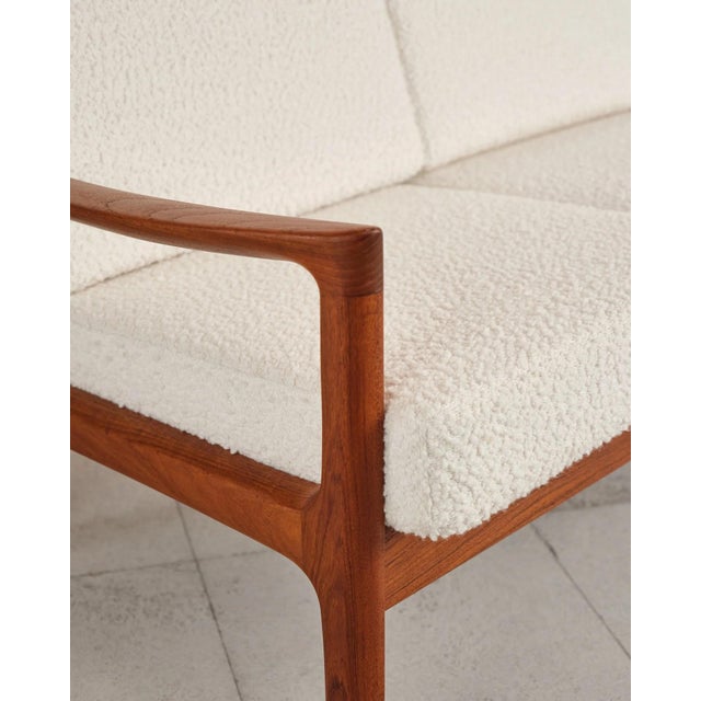 Senator Series 3-Seater Sofa in Teak with Bouclé Upholstery by Ole Wanscher for France & Daverkosen, Denmark, 1950s For Sale - Image 11 of 18