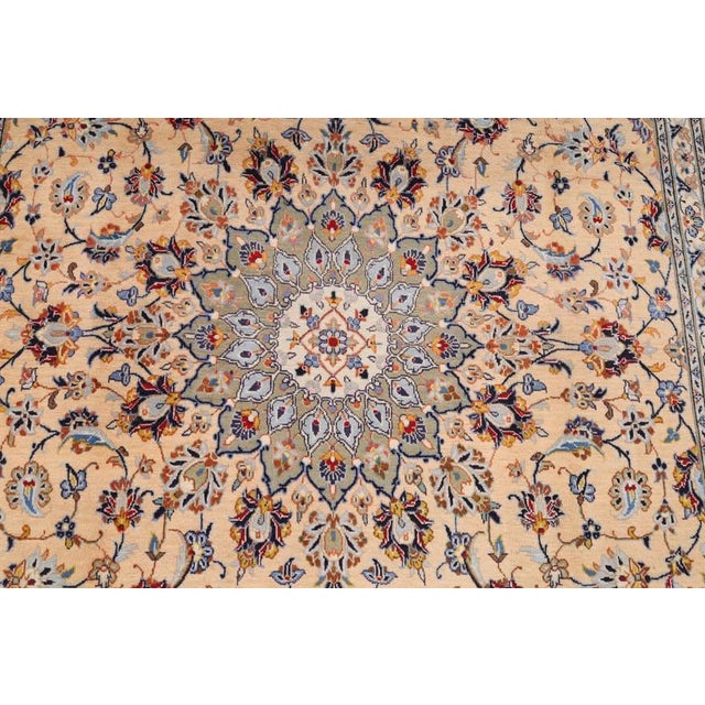 Middle Eastern Rug in Wool For Sale - Image 5 of 6