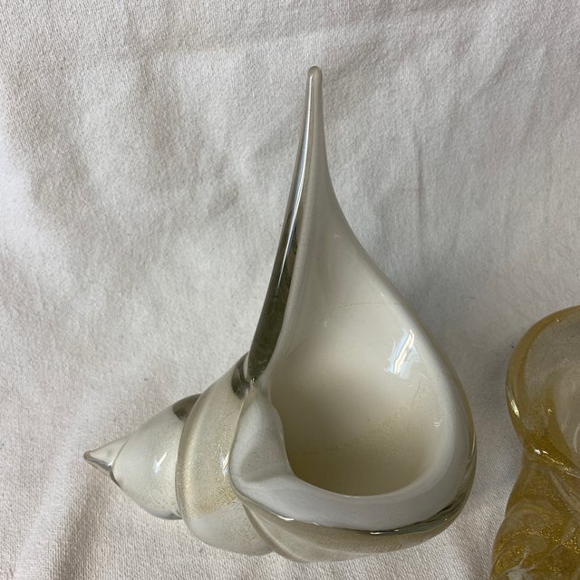1950s Vintage Murano Seguso Gold Fleck Aventurine Hand Blown Art Glass Conch Shells - Pair For Sale - Image 5 of 9