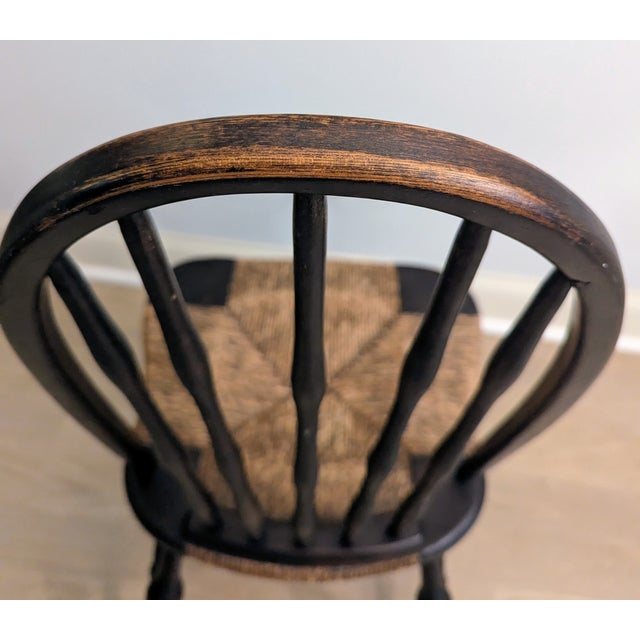 Wood Antique Bow Back Windsor Chair in John Wanamaker Style For Sale - Image 7 of 11