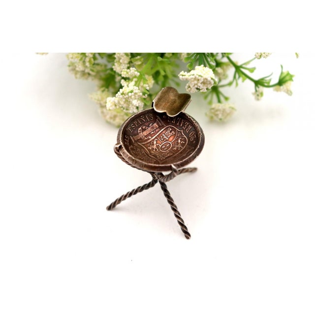 Coin-Shaped Silver Ashtray with Coat of Arms For Sale - Image 3 of 5