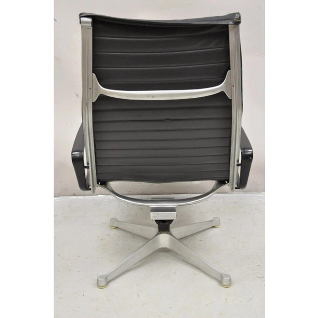 Black Vintage Herman Miller Charles and Ray Eames Design Swivel Aluminum Group Chair For Sale - Image 8 of 11