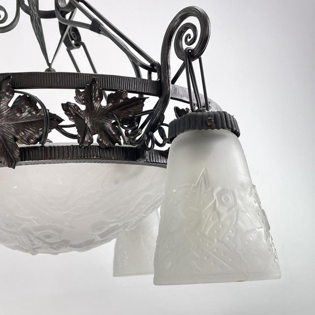1930s Art Deco Wrought Iron Ceiling Lamp from Muller Freres, Luneville, 1930s For Sale - Image 5 of 14