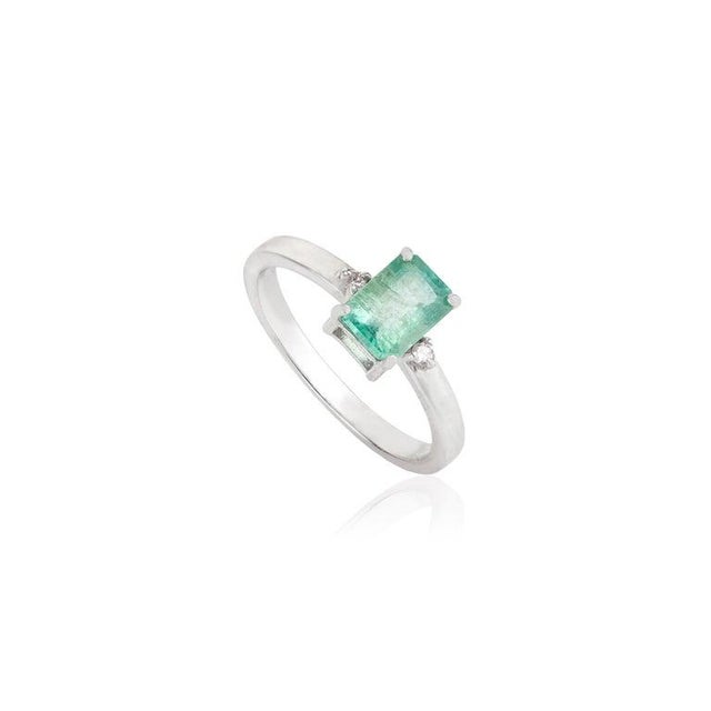 Natural Emerald and Diamond Engagement Ring in 925 Silver - Size 7.5 For Sale - Image 4 of 11