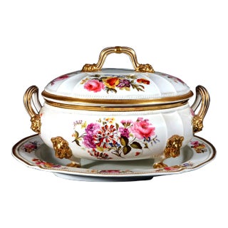 Derby Porcelain Large Flower-Painted Soup Tureen, Cover and Stand With Gilt Lion Masks and Paw Feet, Circa 1815–1825 For Sale