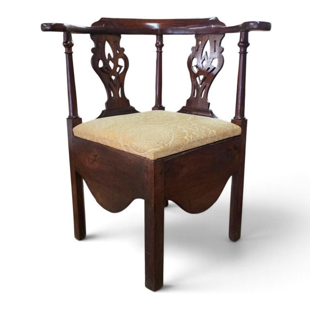 English George III Mahogany Corner Commode Chair With Pierced Splats and Turned Supports, Circa 1790 For Sale - Image 9 of 14