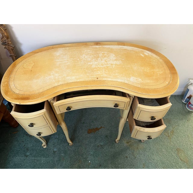 Antique French Louis XVI Style Kidney Shaped Vanity or Writing Desk For Sale In West Palm - Image 6 of 8