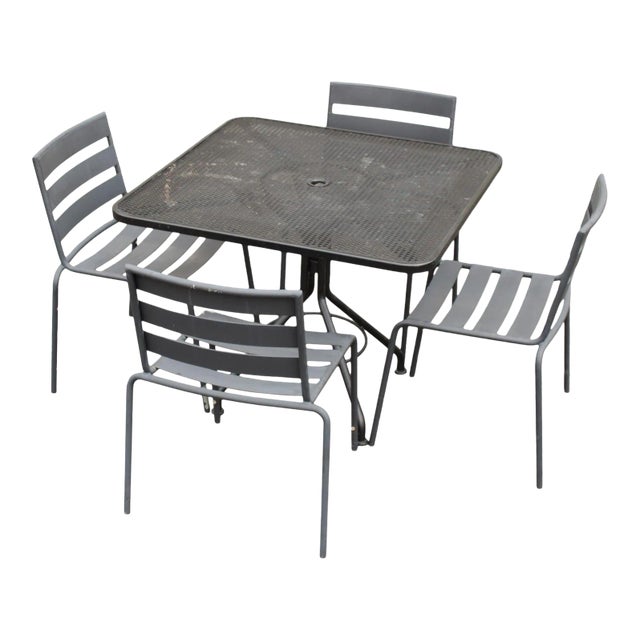 Early 21st Century Metro' Cast Iron Outdoor Dining Set 5 Pieces