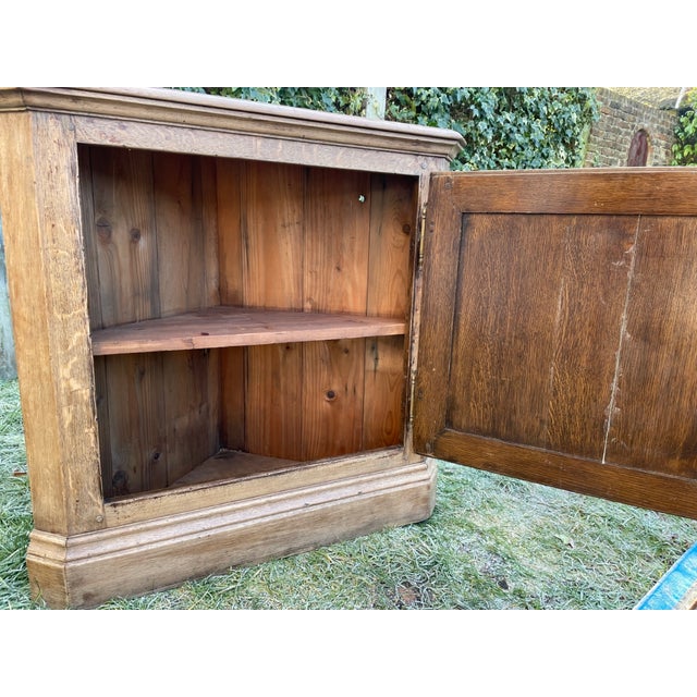 Dutch Corner Cabinet in Oak For Sale - Image 17 of 18