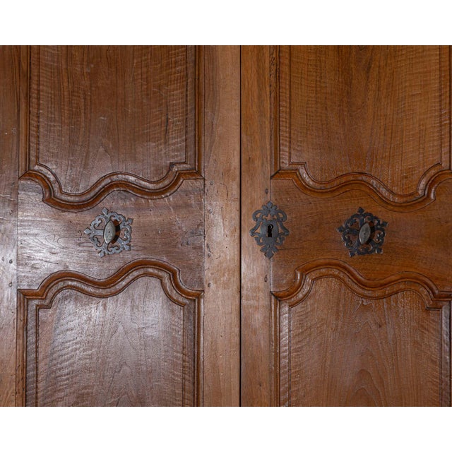 French Two Pairs of 18th-Century French Walnut Communication Doors For Sale - Image 3 of 17