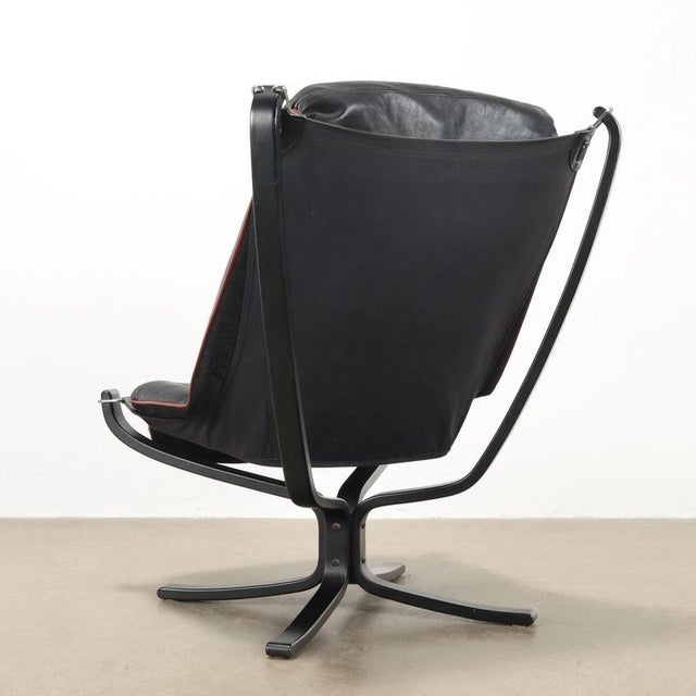 Set of Viking Armchair and Ottoman in Leather from Poltrona Frau, Italy, 1980s For Sale - Image 11 of 16