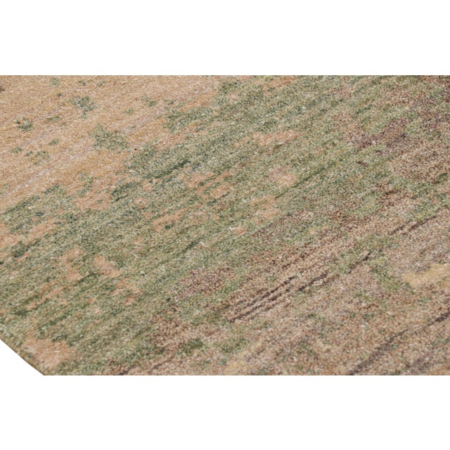 Rug & Kilim’s Modern Abstract Rug in Polychromatic Painterly Patterns For Sale In New York - Image 6 of 7