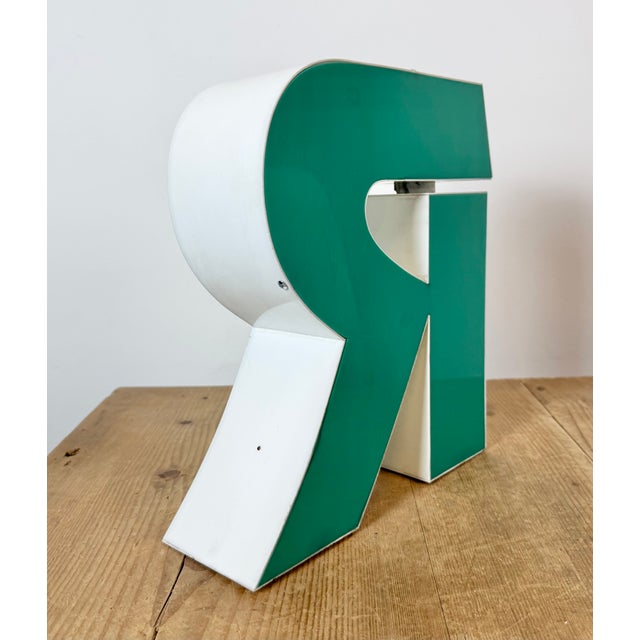Plastic Vintage Green Illuminated Letter R, 1970s For Sale - Image 7 of 17